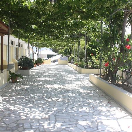 Maria Studios Laganas Buitenkant foto