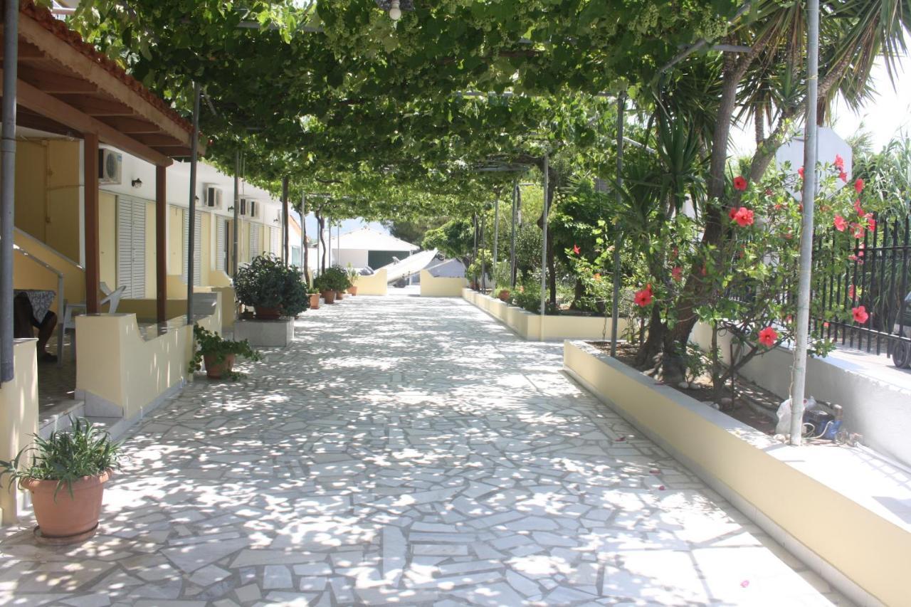 Maria Studios Laganas Buitenkant foto
