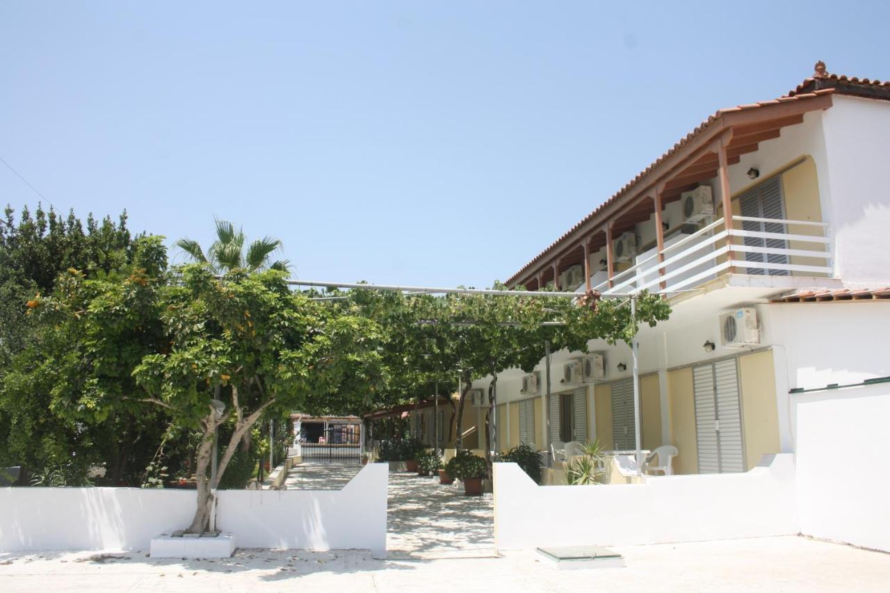 Maria Studios Laganas Buitenkant foto